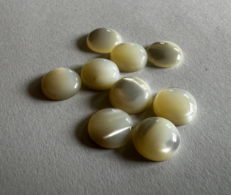 Mother of Pearl Cabochons  10mm round