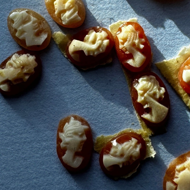 Cameos Natural (multiple sizes)