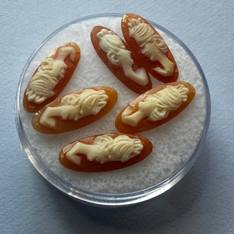 Cameos Natural (multiple sizes)