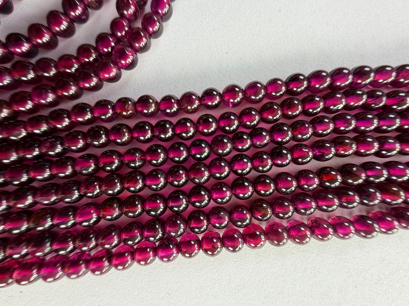 Round Garnet Beads (14in Strands)