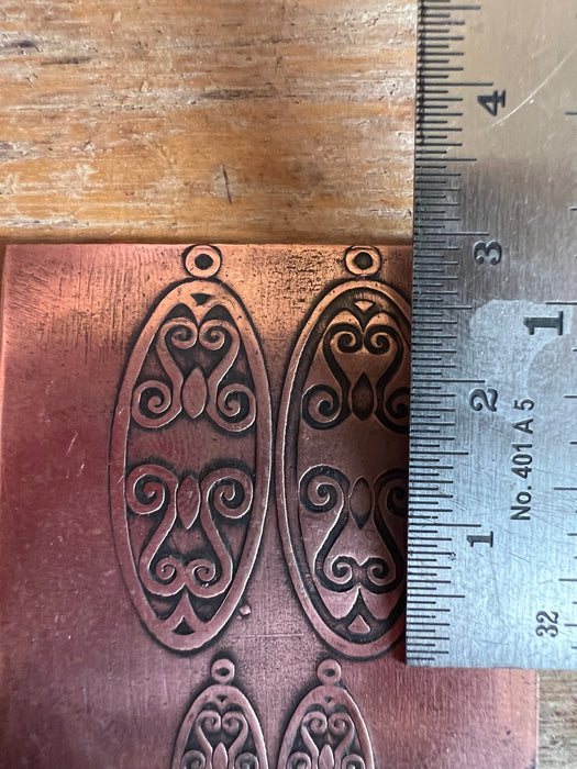 Iron scrolls plate