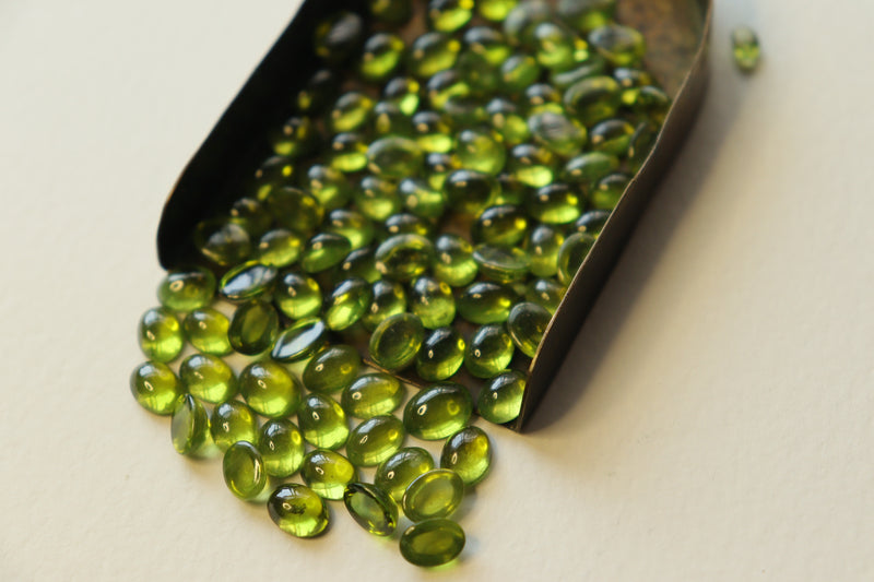 Vesuvianite  Cabochon 7x5 oval