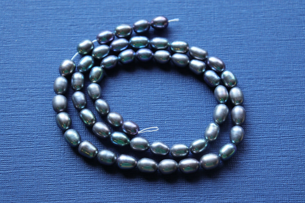 Vintage freshwater pearls 5.5mm