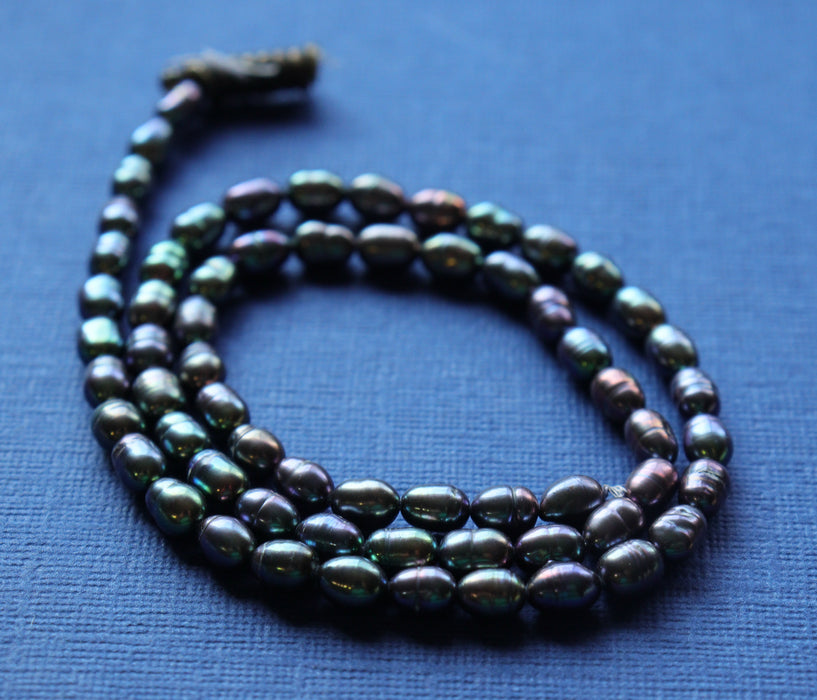 Vintage freshwater pearls 4.5mm