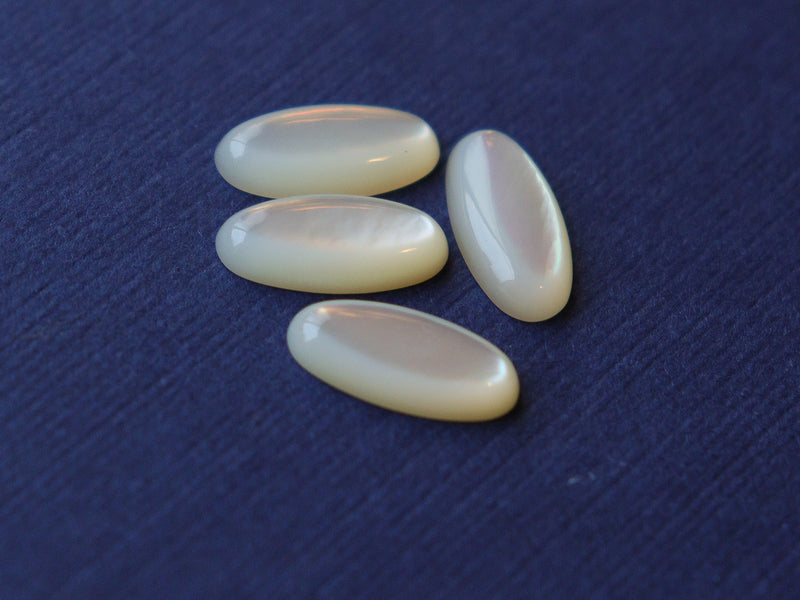 Mother of Pearl cabochons 14x7mm