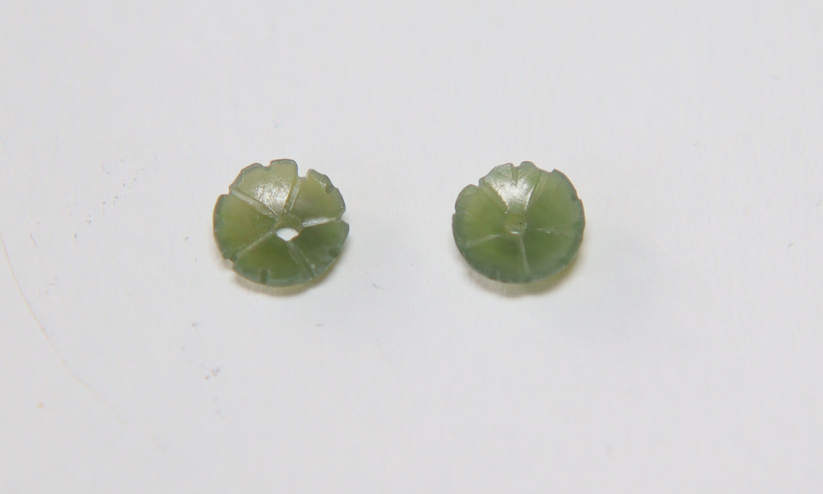 Flores talladas en jade nefrita